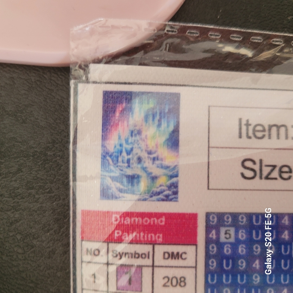 Diamond Painting Kit with Blue and Pink Hues - Fantasy Castle - Great Gist